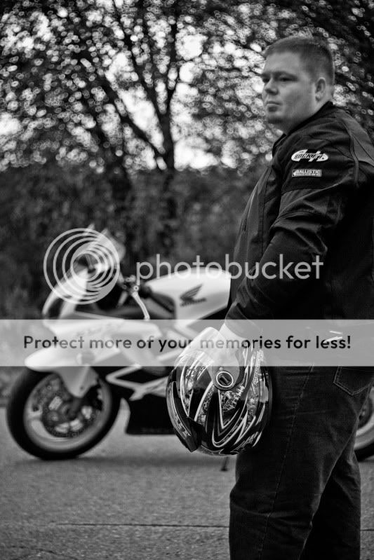 IMAGE: http://i495.photobucket.com/albums/rr311/X--FU51ON--X/HDRPos14of1.jpg